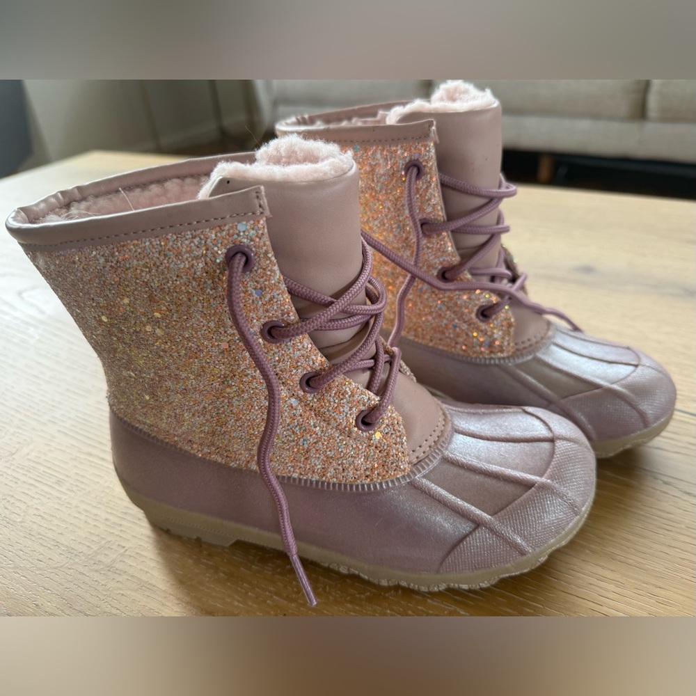 Girls Glitter Winter Duck Boots in Dusty Pink